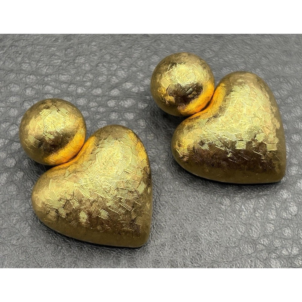 Vintage 80s Large Puffy Heart Earrings Textured Gold Tone Retro Pierced Runway - Picture 2 of 8